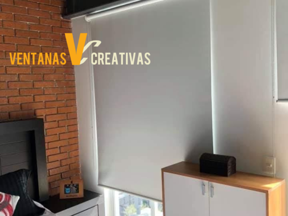 Enrollable Linea Blackout Luxury